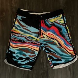 Volcom mod tech board shorts size 32